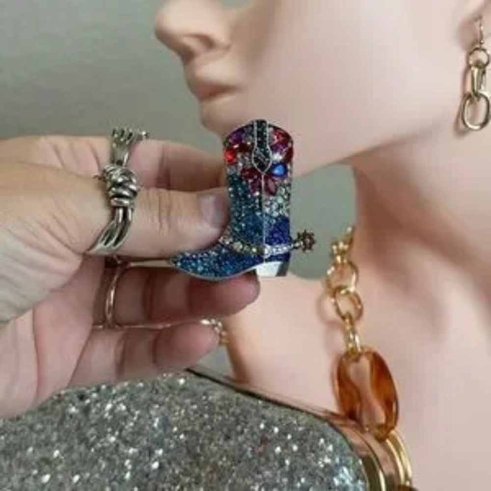 Colorful Rhinestone Cowboy Boot Brooch ?? - Picture 7 of 8